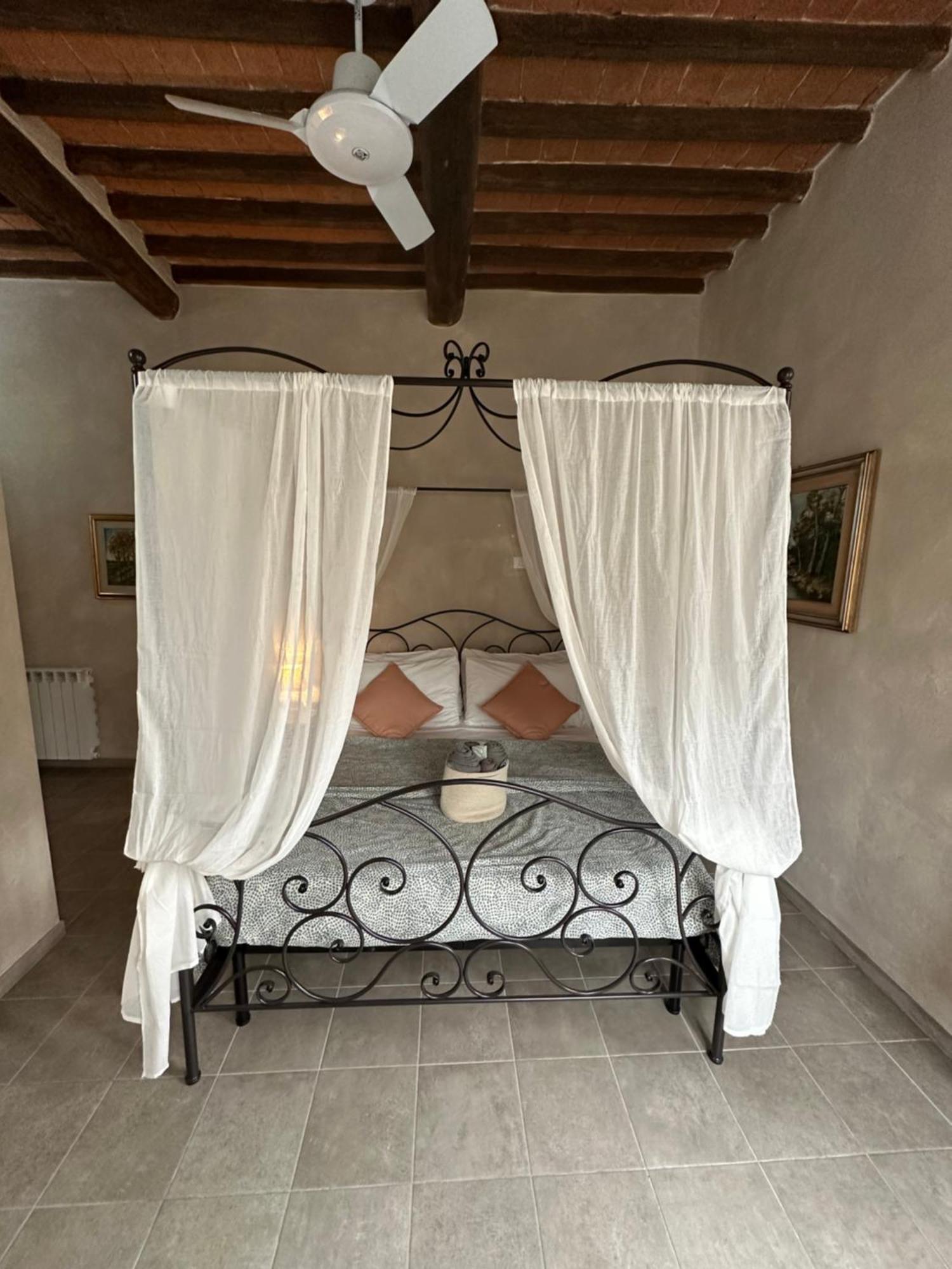 Il Casale Toscano: Pisa Tower Proximity with Self Check-In Room photo